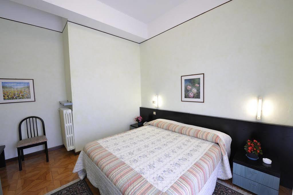 Hotel Villa Mon Toc Stresa Esterno foto